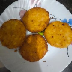 A picture of Aloo tikki.