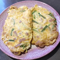 A picture of Egg Fo Yong.