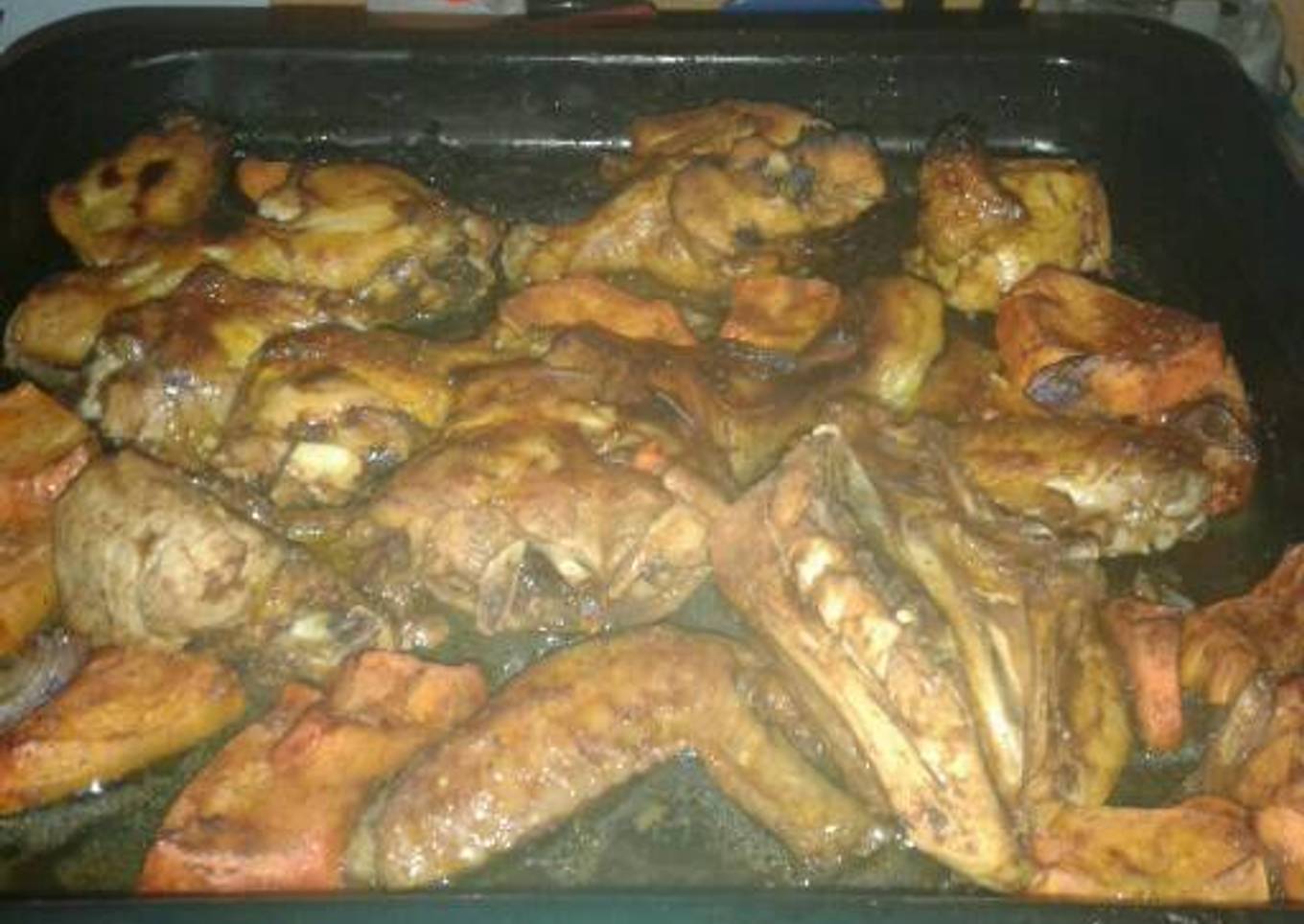 Pollo asado en BBQ. con zanahorias