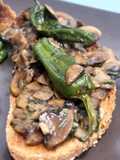 Tostada de champiñones al ajillo (Nota 8)