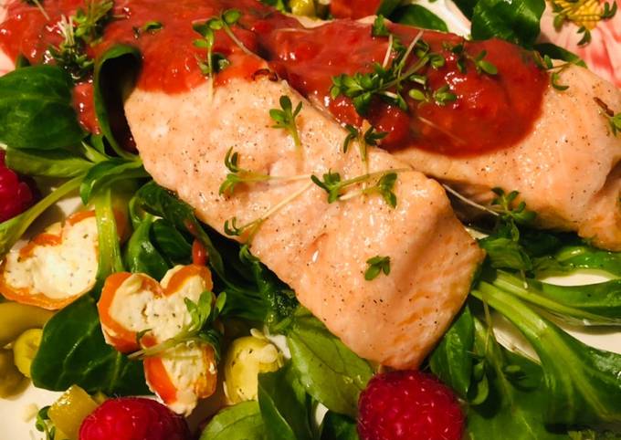 Lachs mit Himbeeren Soße