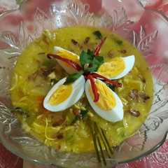 A picture of Soto ayam suir sederhana.