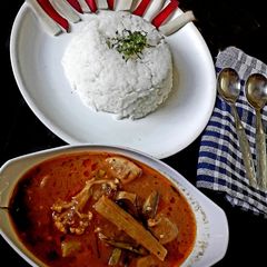 A picture of Sindhi kadi.