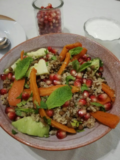 Una foto de Ensalada de quinoa y lentejas