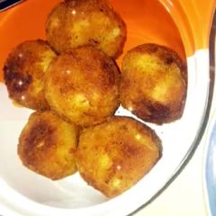 A picture of Fried mashed Potatoe balls #sokoto.