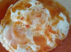 Una foto de 🍅Desayuno huevos rancheros 😋