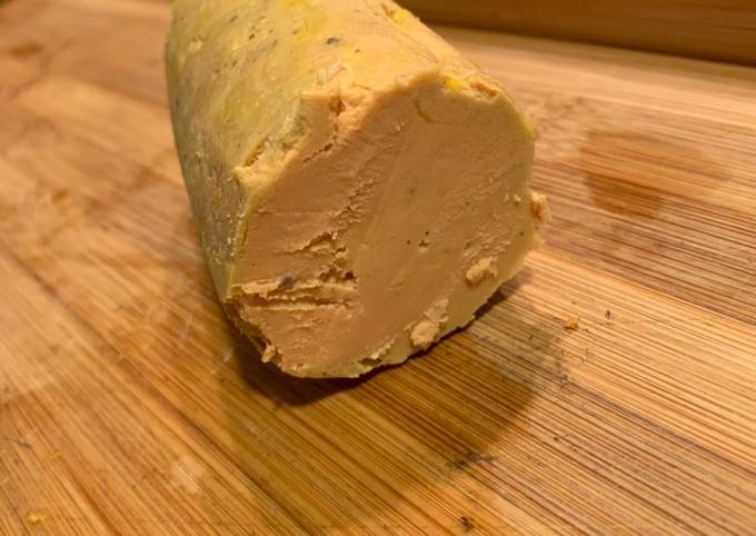 Foie gras maison fumé au foin