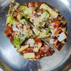 A picture of Healthy pizza(gluten-free pizza) or diet pizza.