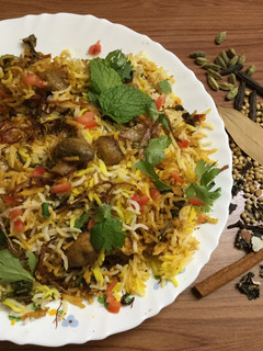 காளான் தம் பிரியாணி செய்முறை முக்கிய புகைப்படம்