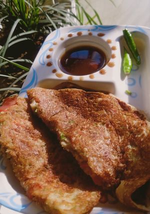 A picture of Bread uttapam.