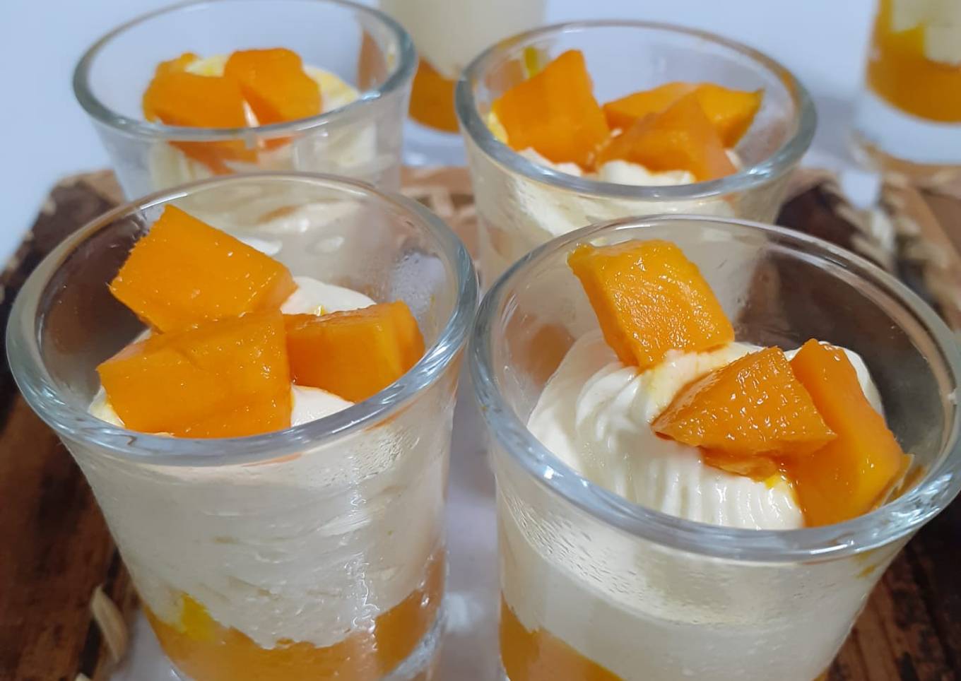Mango mousse