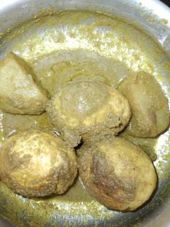 ডিম কষা(dim kosha recipe in Bengali) রেসিপির প্রধান ছবি