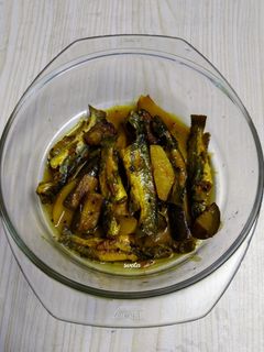 আলু, বেগুন দিয়ে টেংরা মাছের ঝোল (Tangra machher jhol recipe) রেসিপির প্রধান ছবি