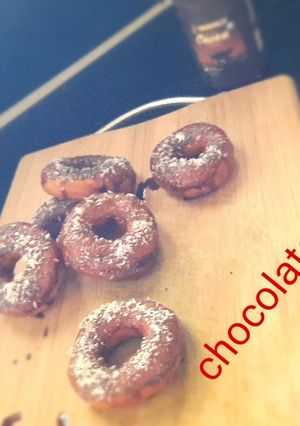 A picture of Chocolate donuts.