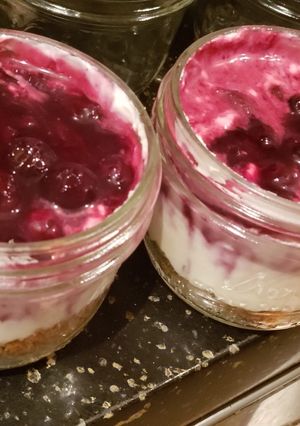 A picture of No Bake Cheesecake in a Jar.