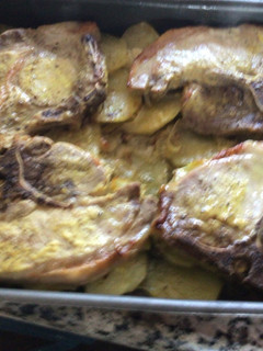 Una foto de Chuletas de cerdo horneadas a la mostaza