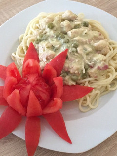 Tejszínes-borsós-baconos csirkemell recept fotója