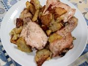 Una foto di cosce pollo forno