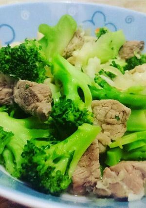 Foto resep Tumis Brokoli Daging Sapi