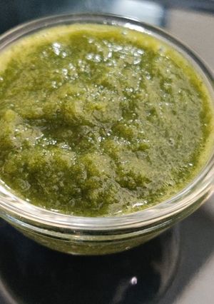 A picture of Green chutney sweet and spicy.