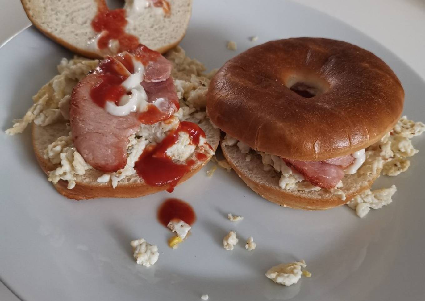 How to Make Perfect Thin bagels with egg/bacon