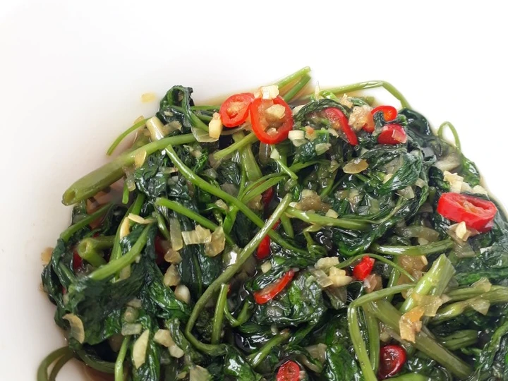 Langkah Gampang Membikin Resep Tumis Kangkung Saos Tiram yang Uenak Anti Ribet, Lezat