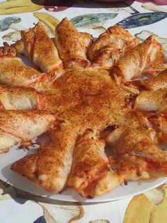 Una foto de Flor de hojaldre con bacon