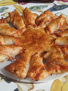 Una foto de Flor de hojaldre con bacon