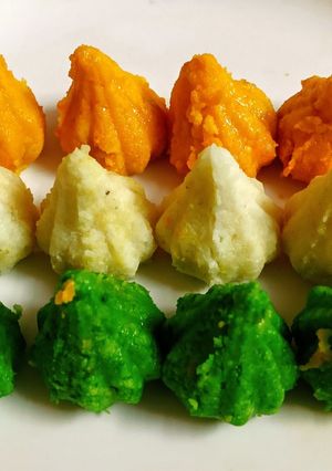 A picture of Tiranga Mawa Modak.