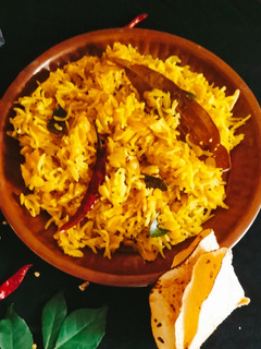 તુવેર દાળ ની ખીચડી (Tuver Dal Khichdi Recipe In Gujarati) રેસીપી મુખ્ય ફોટો