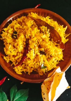 તુવેર દાળ ની ખીચડી (Tuver Dal Khichdi Recipe In Gujarati) રેસીપી મુખ્ય ફોટો