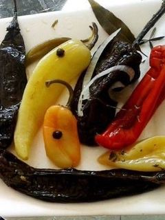 Una foto de Chiles en vinagre de piloncillo para rellenar