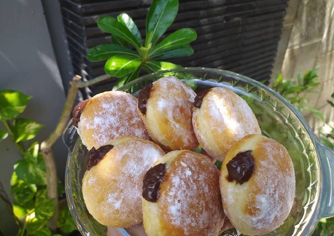 Resep Bomboloni Italia Filling Coklat Oleh Yeni Masni Misaci Cookpad