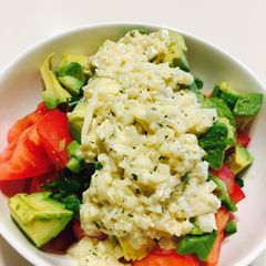 A picture of Onion salad dressing.