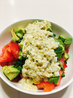 A picture of Onion salad dressing.