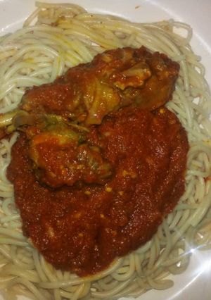 A picture of Pasta and sauce.