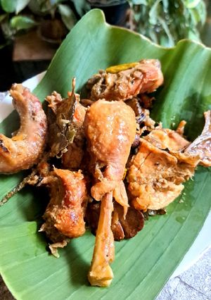 Foto resep Ayam Lodho Panggang (Ayam Ingkung) dan tips detail