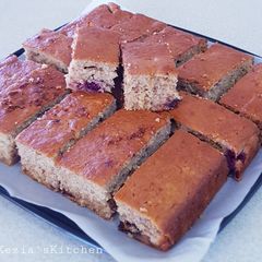 A picture of Mix Berry Banana Cake.
