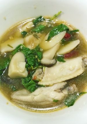 รูปของ แกงปีกไก่ใส่เห็ดออรินจิ