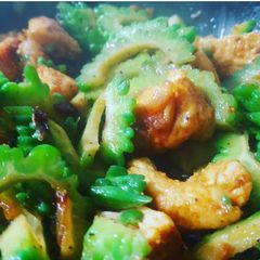 A picture of Chicken Bitter Gourd Saute'n.