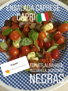 Una foto de Ensalada caprese