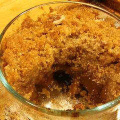 A picture of Gluten free cinnamon pear pie.