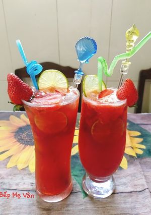 Hình của món Trà dâu tây.