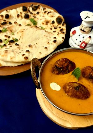 A picture of Suran Koftas made in Appe Pan with Smoky Flavoured Makhani Gravy.