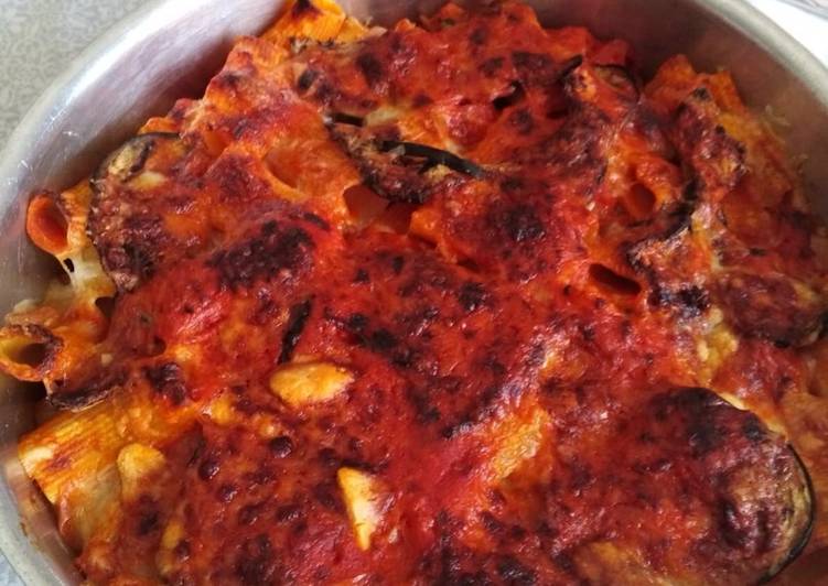 Pasta della suocera o Pasta al forno con melanzane
