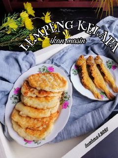 Gambar Lempeng kelapa ikan masin
