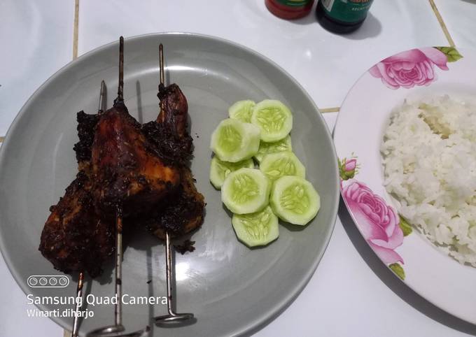 Cara bikin Ayam Panggang Rempah Lada Hitam Cara bikin Ayam Panggang Rempah Lada Hitam