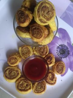 बाकरवडी (bakarvadi recipe in marathi) रेसिपी चे मुख्य फोटो