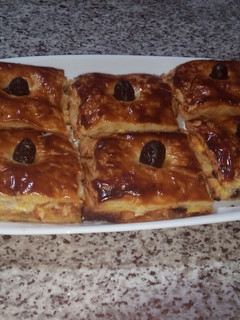 صورة لوصفة كوكا بالعجينة المورقة