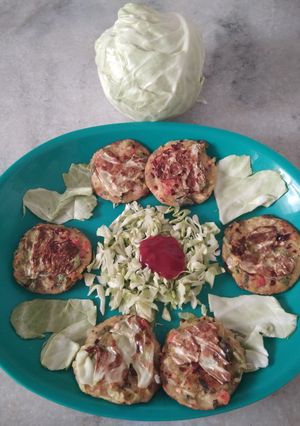 A picture of Cabbage Omelette.